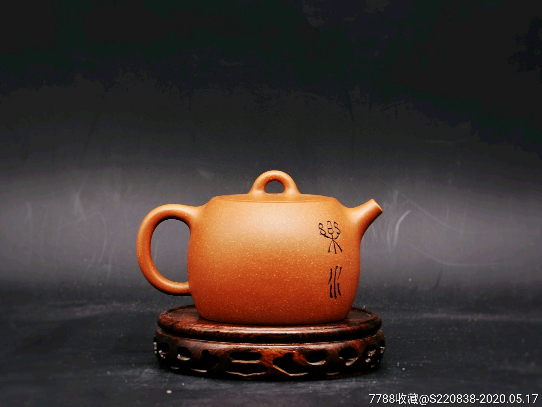 林玲本山段泥纯手精工双面刻绘汉铎紫砂壶