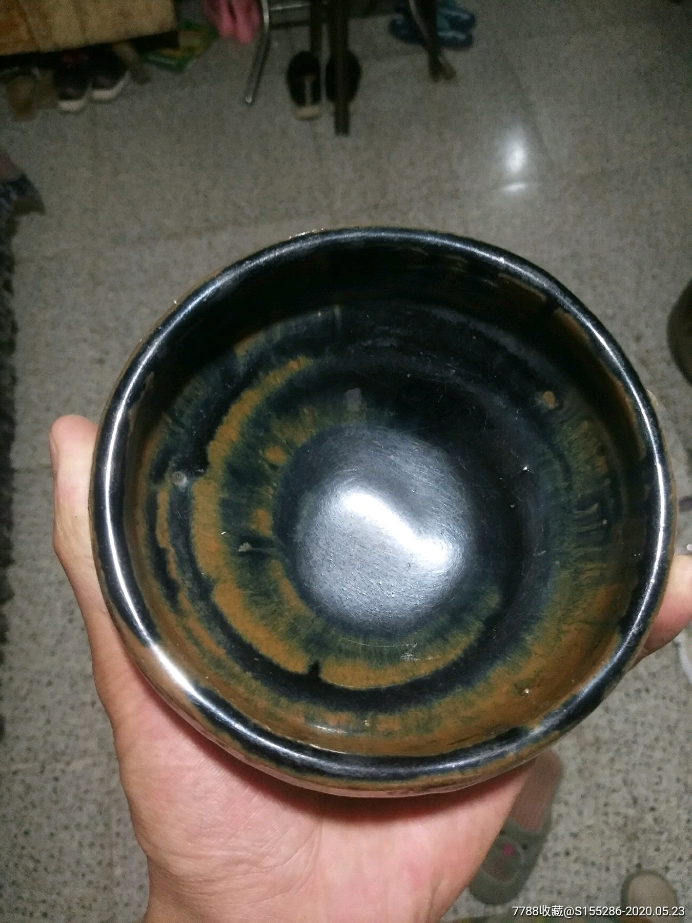 明代黑釉窑变折沿碗,品相完整,釉水发色一流
