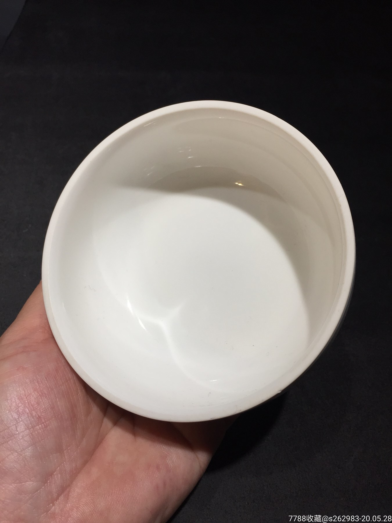 白瓷碗