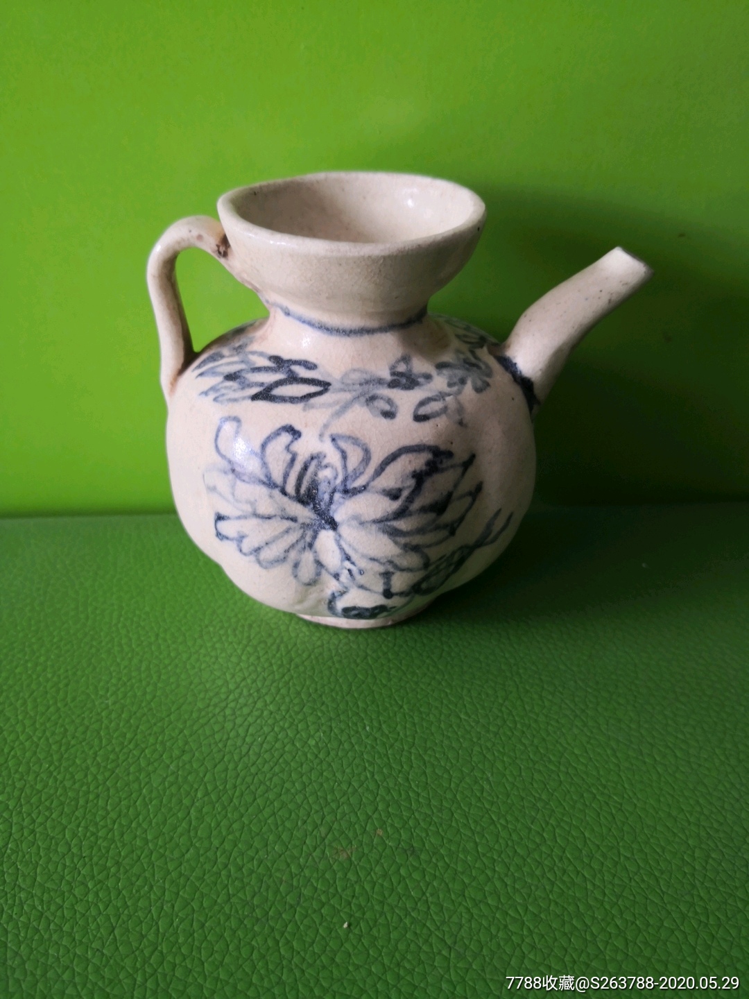 白舍窑青花盘口执壶