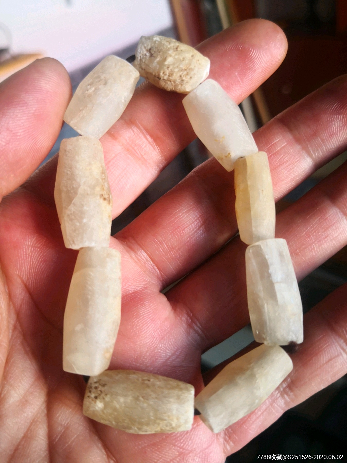 出土高古玉管珠子
