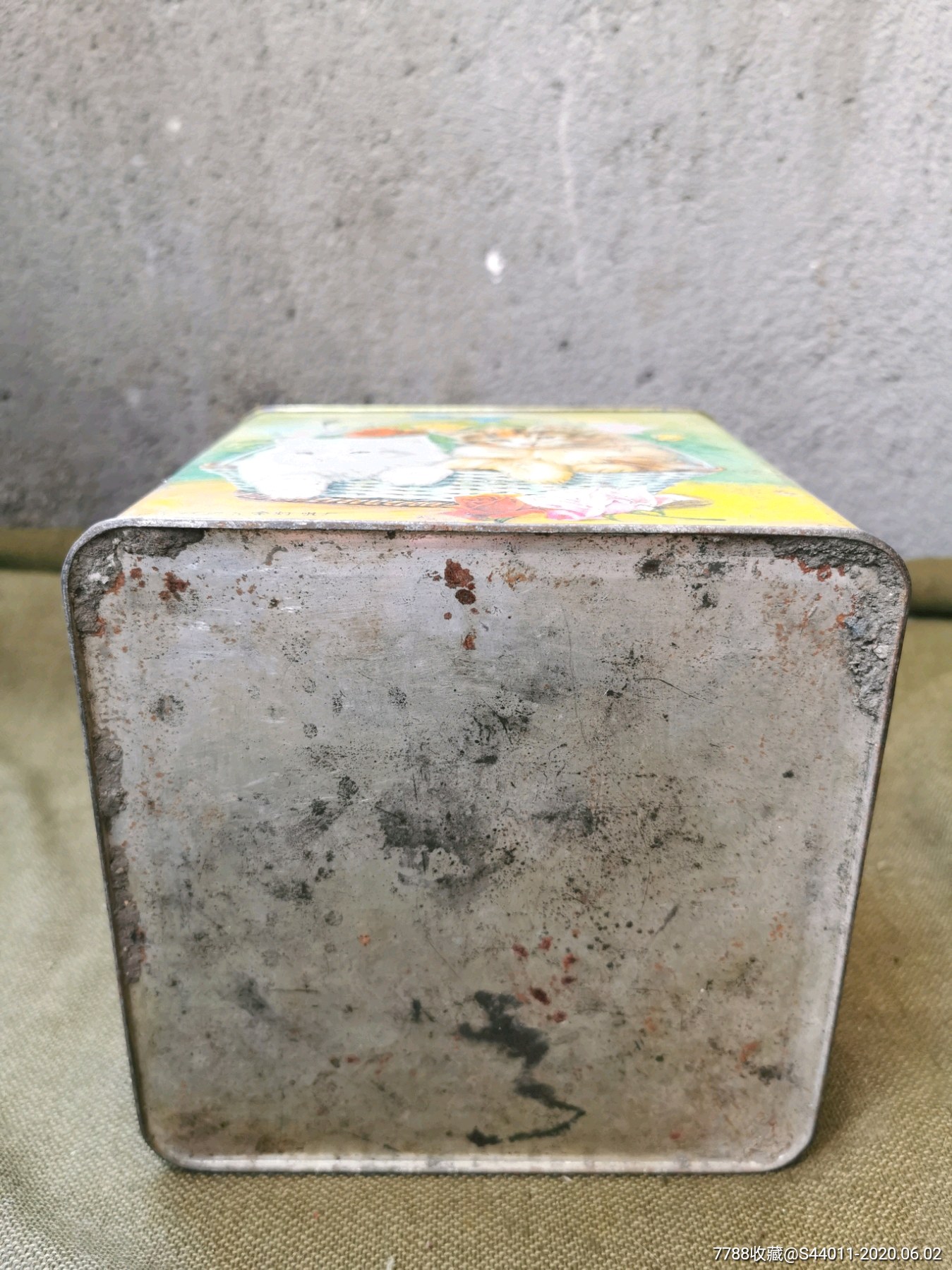 7080年代铁皮饼干盒,老记忆老物件可收藏,可做怀旧老物件摆放.