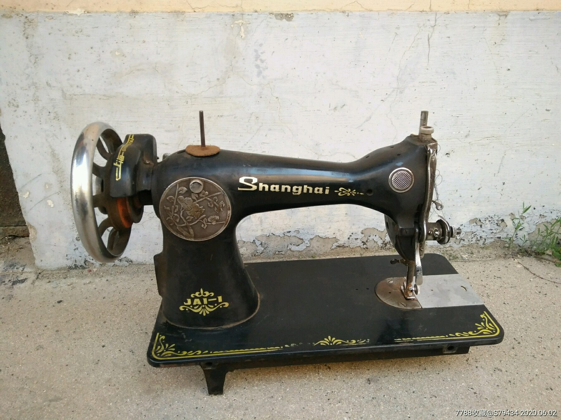 上海牌缝纫机机头上海缝纫机一厂编号740105副品稀少有时代感