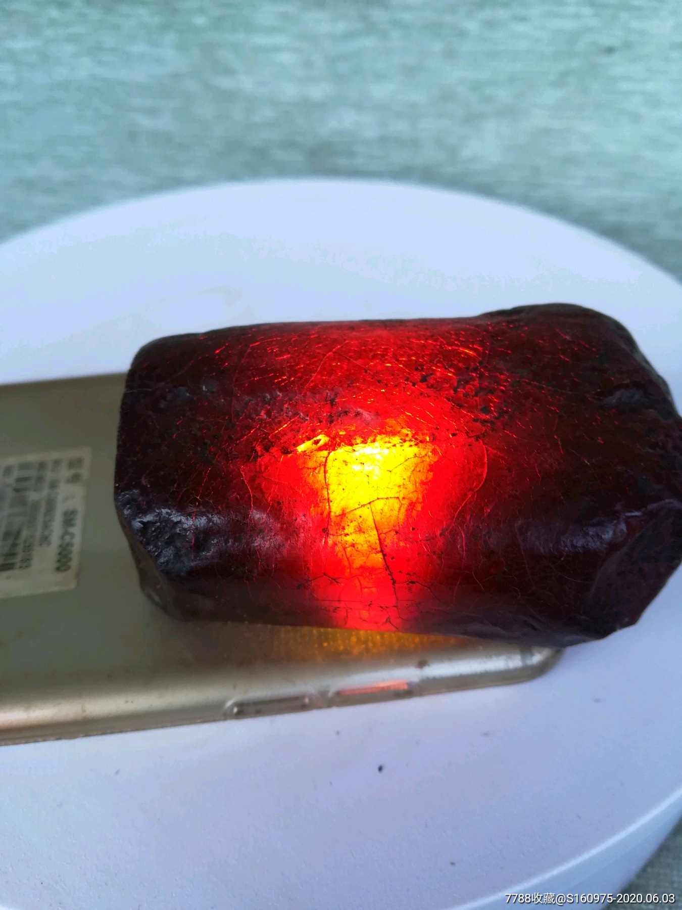 漂亮大个血珀原石一块,4.5*3.5*6.5cm,重84*52克_价格5888.