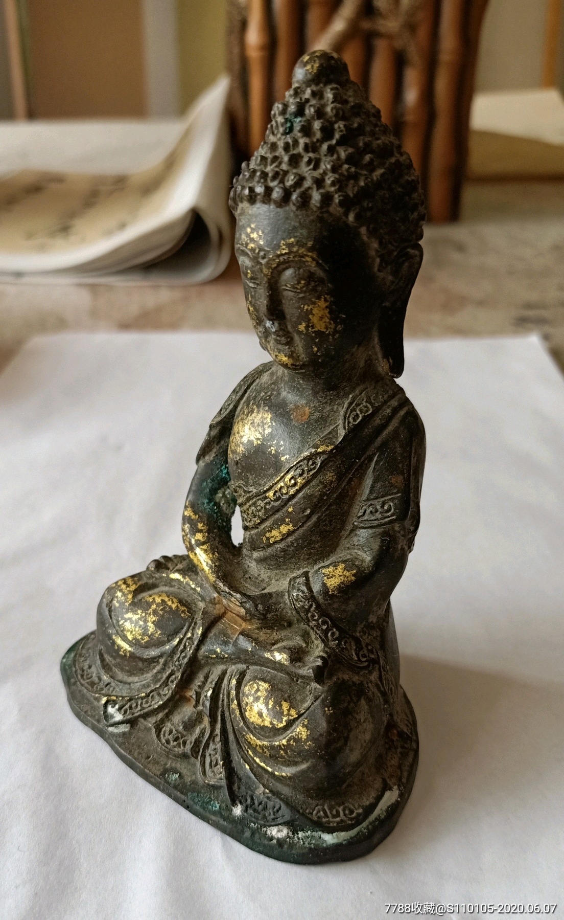 仿明朝鎏金佛像