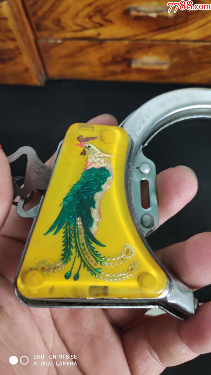 上世纪70-80年代凤凰牌老车锁老物品