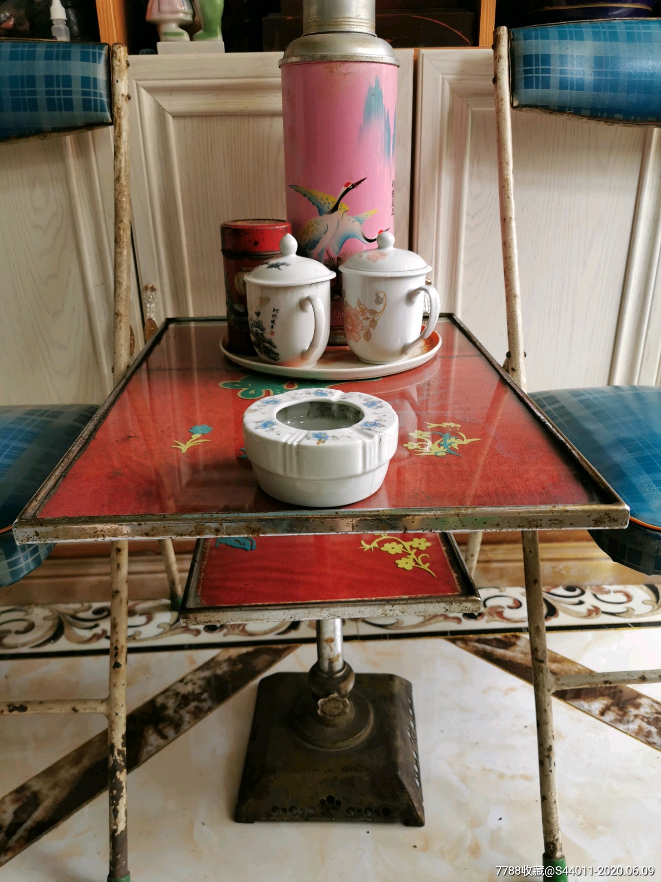 七八十年代玻璃茶几,铁管折叠椅,老记忆老物件收藏-木桌/几/案-7788收