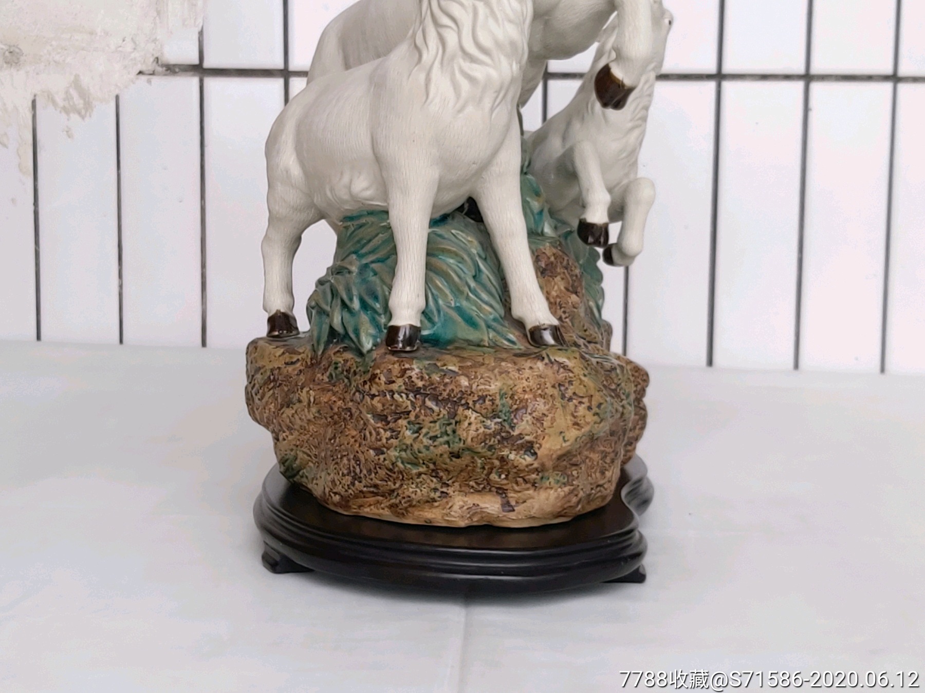 石湾窑大师罗明佳生肖羊摆件(三羊开泰)_价格188.