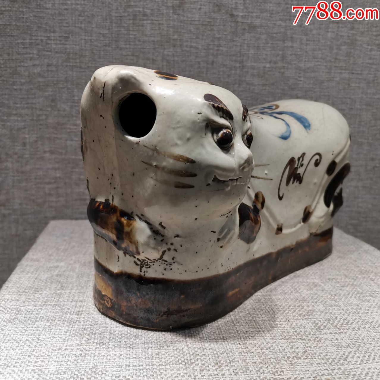 老瓷器收藏清代白瓷猫枕民俗老物件真品中国民俗文化装饰摆件怀旧