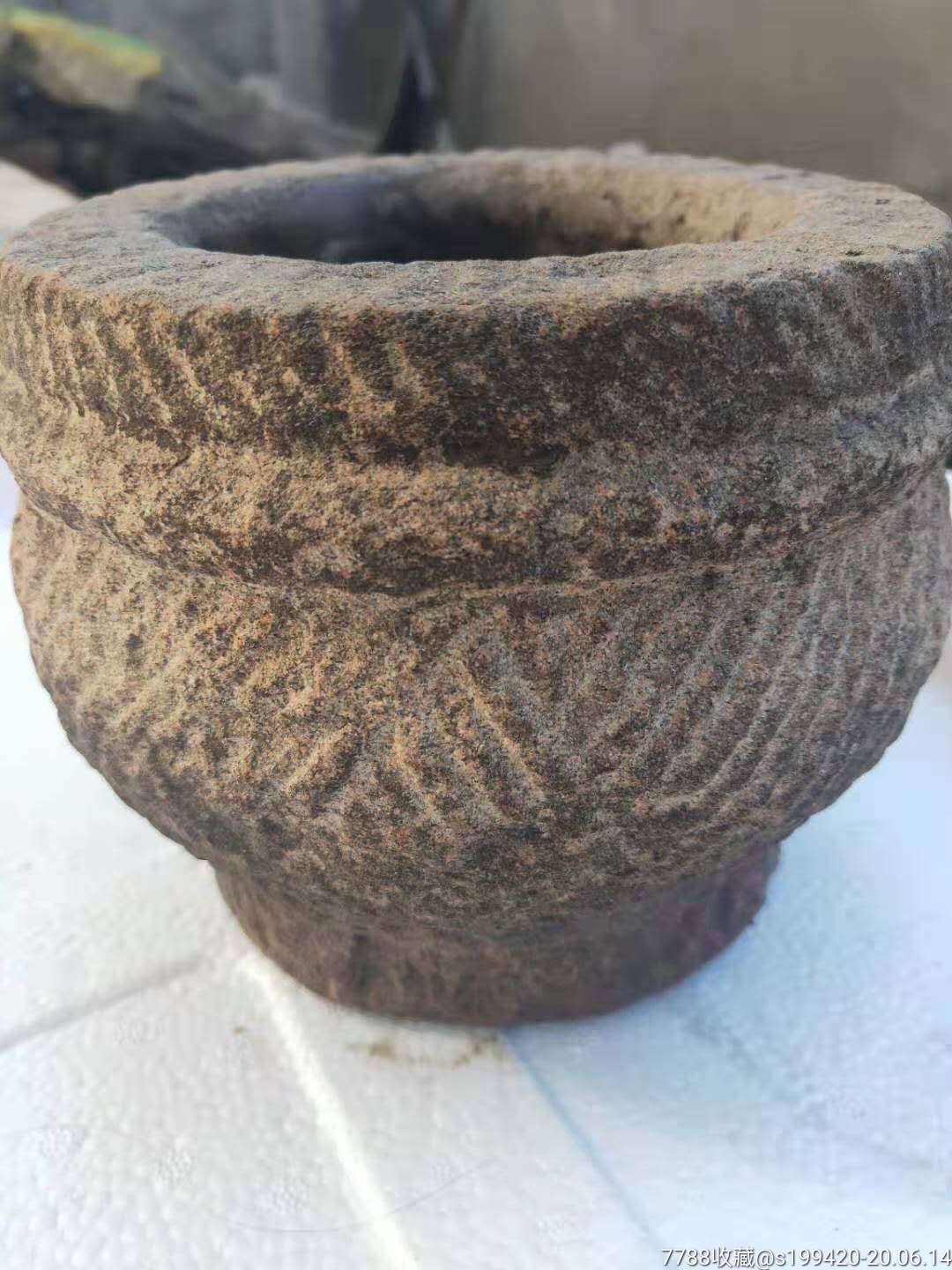 青石香炉.清代,造型独特漂亮,完整包老.
