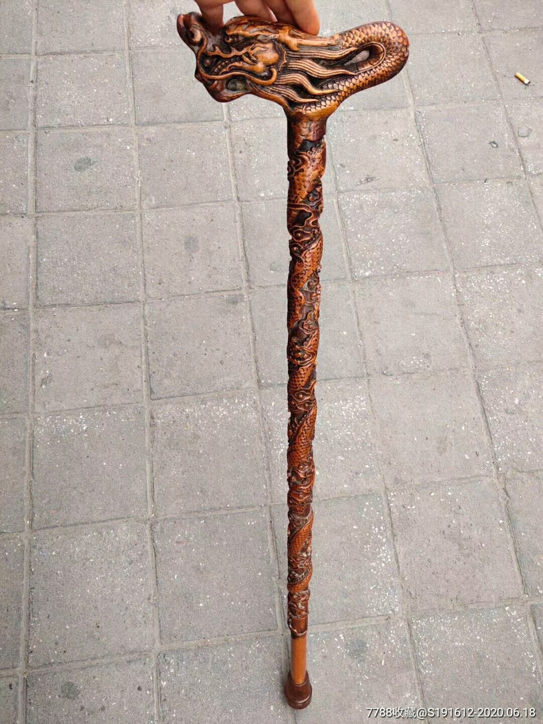 旧藏老桃木雕刻龙头拐杖