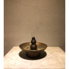 民国时期·少见高足厚重铜香盘,皮壳斑驳,铜质精良.品相完整.
