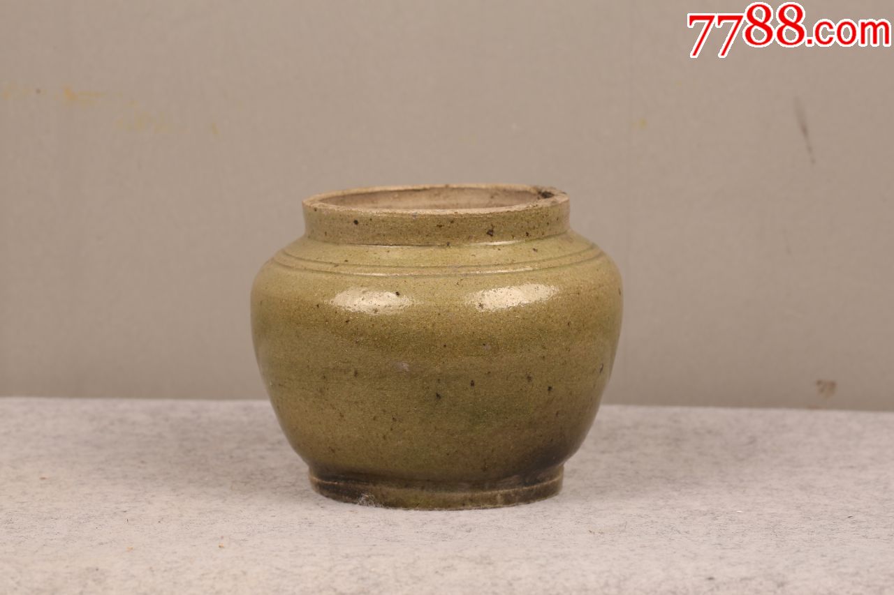 清代沙胎青釉罐