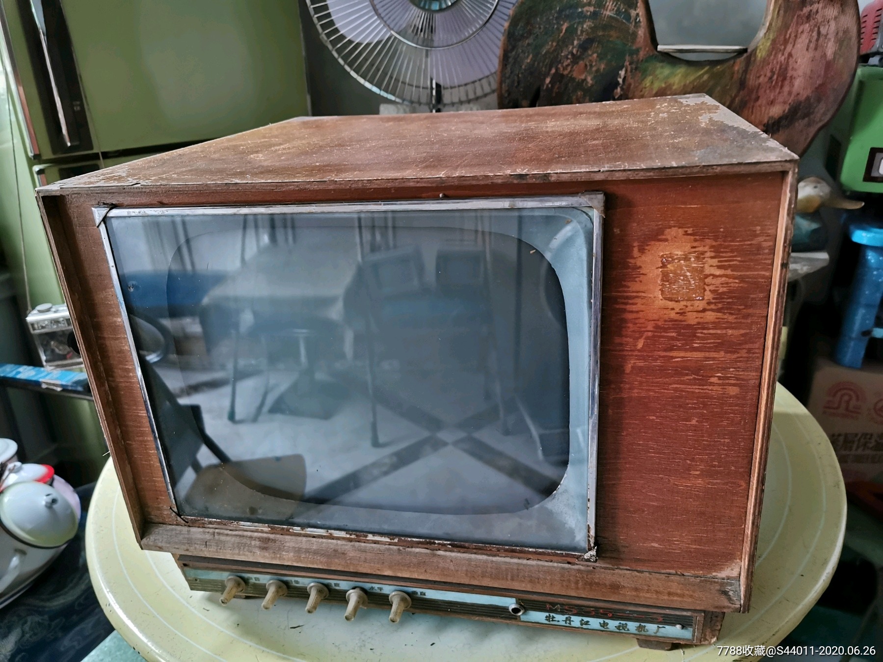 牡丹江老电视机,晶体管木壳电视