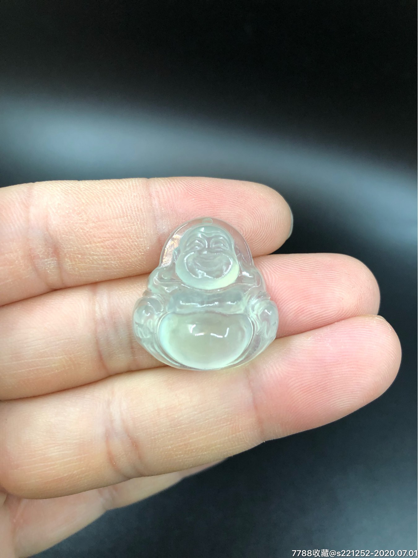 精雕冰种缅甸翡翠佛公吊坠精雕冰种缅甸翡翠佛公吊坠