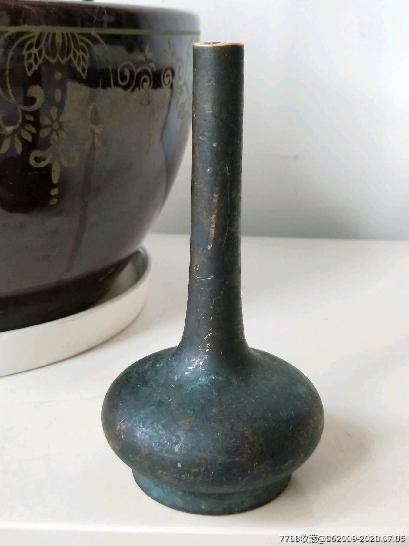 清代长颈瓶形铜器
