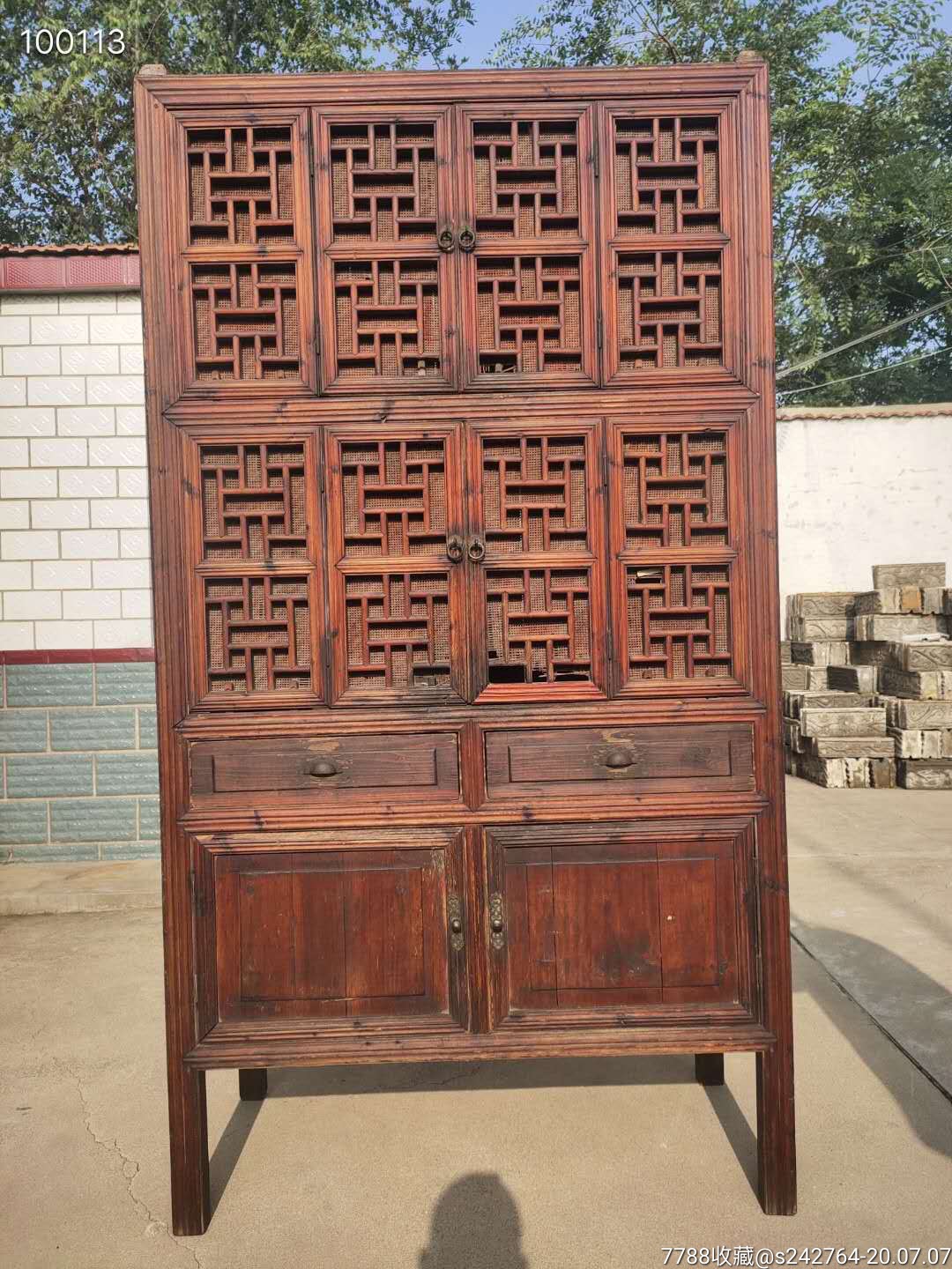 清代,松柏木大书柜,品相做工精致,全品无修补,保存完整,正常使用
