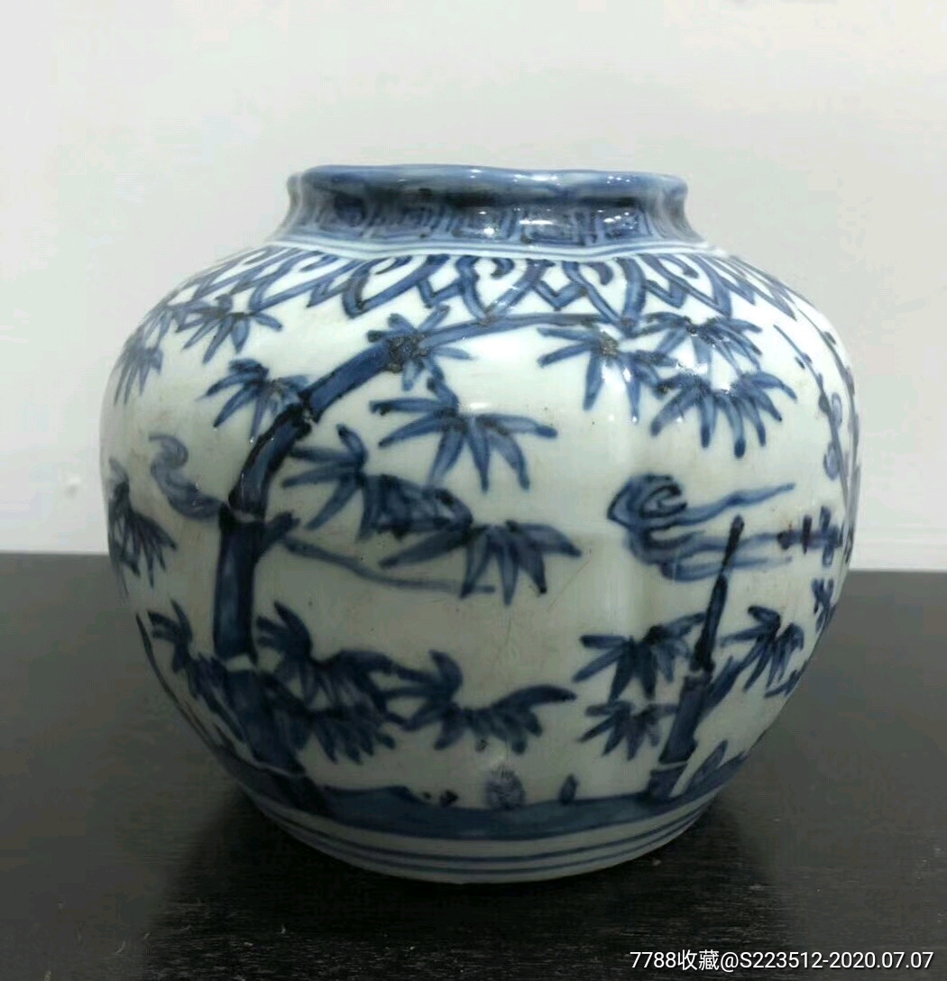 明代青花岁寒三友瓜棱罐