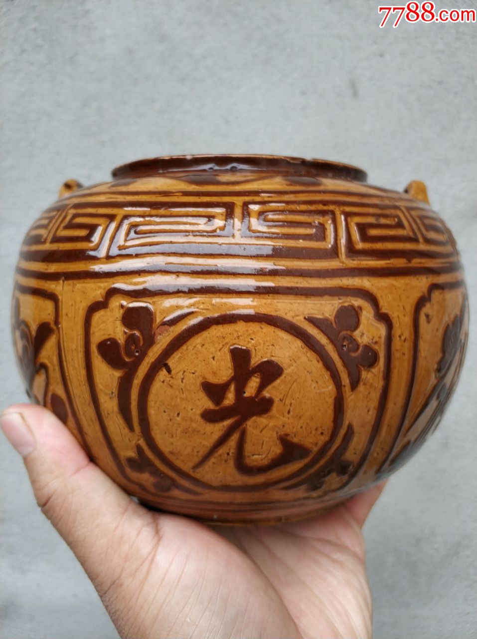 陶器罐子,没有冲线,有点芝麻小磕,五六十年代的陶器_价格1888.