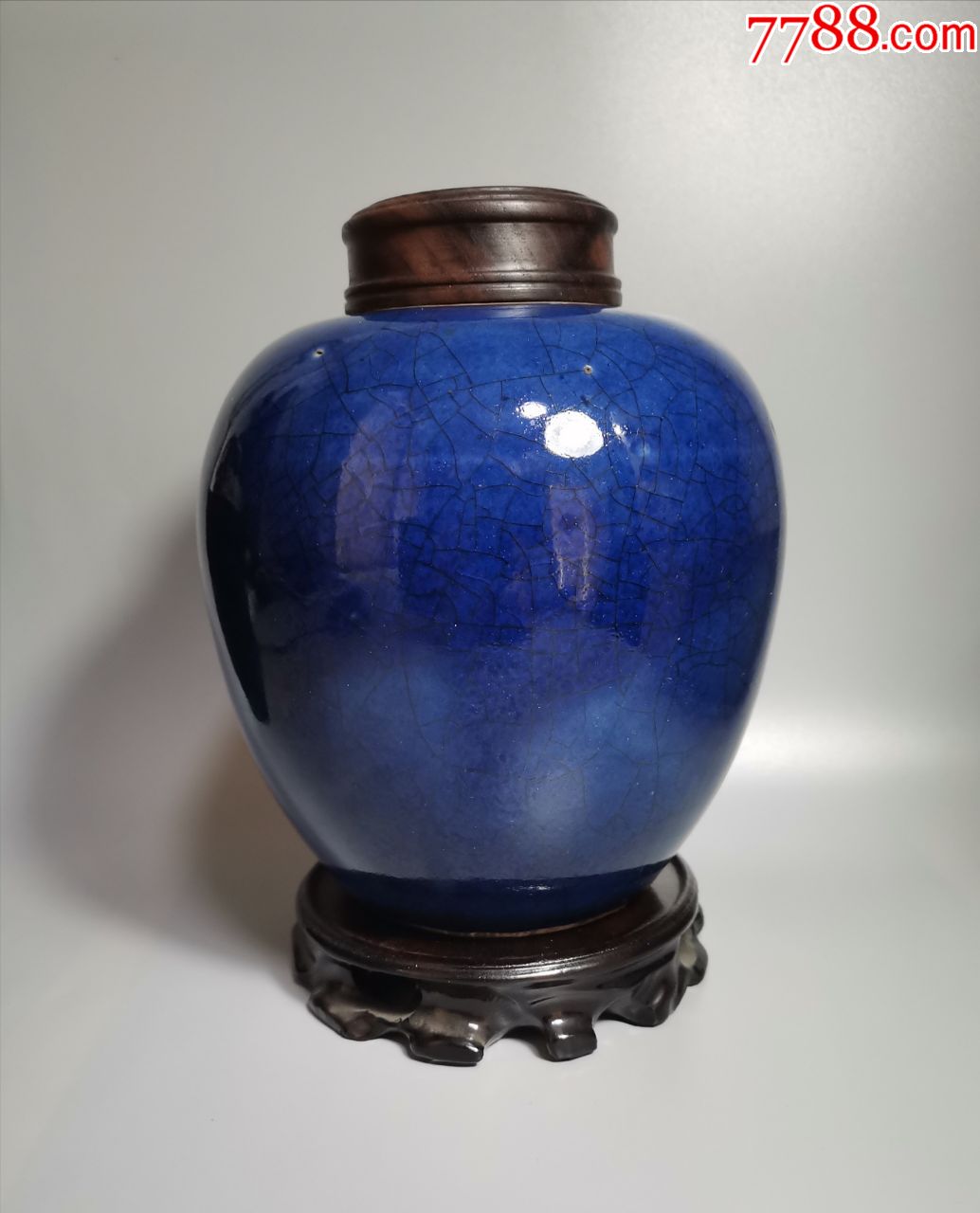 清中期宝石蓝釉罐