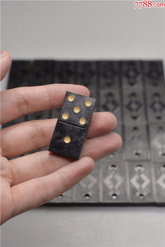 首页 零售 其他棋具/牌具 西洋古董北欧前苏联中古游戏牌古董桌游