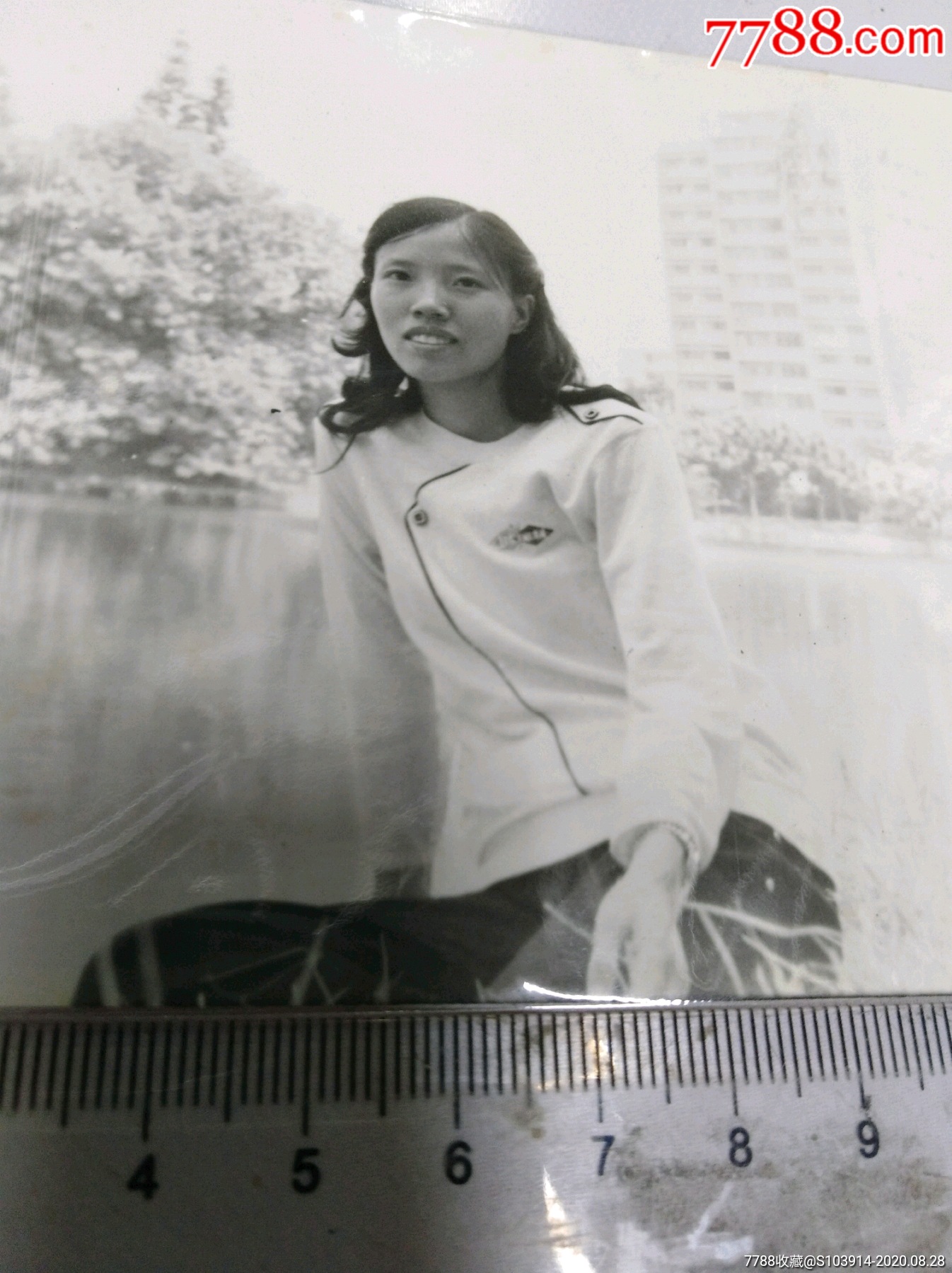 q765一广东兴宁美女刁xx老照片一以图为谁