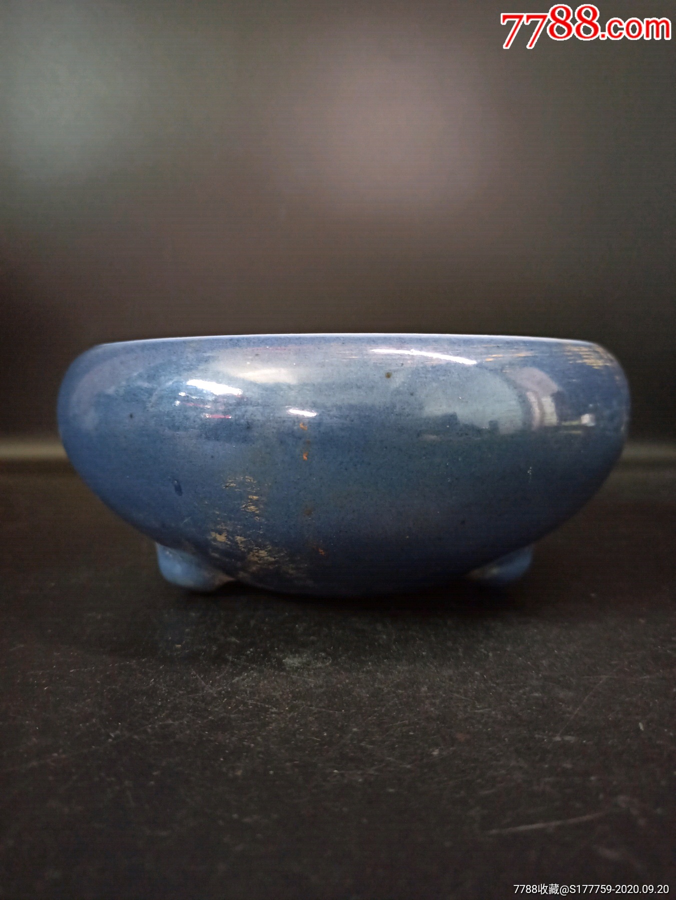 古董瓷器收藏清代乾隆霁蓝釉三足香炉口径1