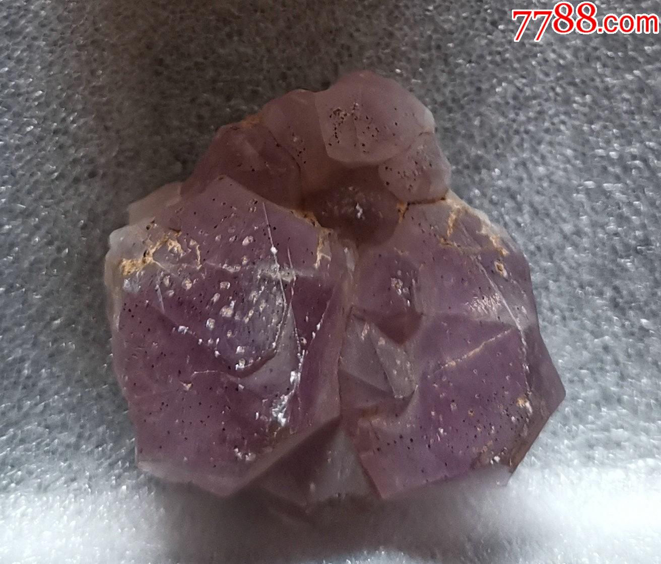 朝鲜产天然水晶原石2块——紫水晶,白水晶各1块(珍贵天然水晶,保真!