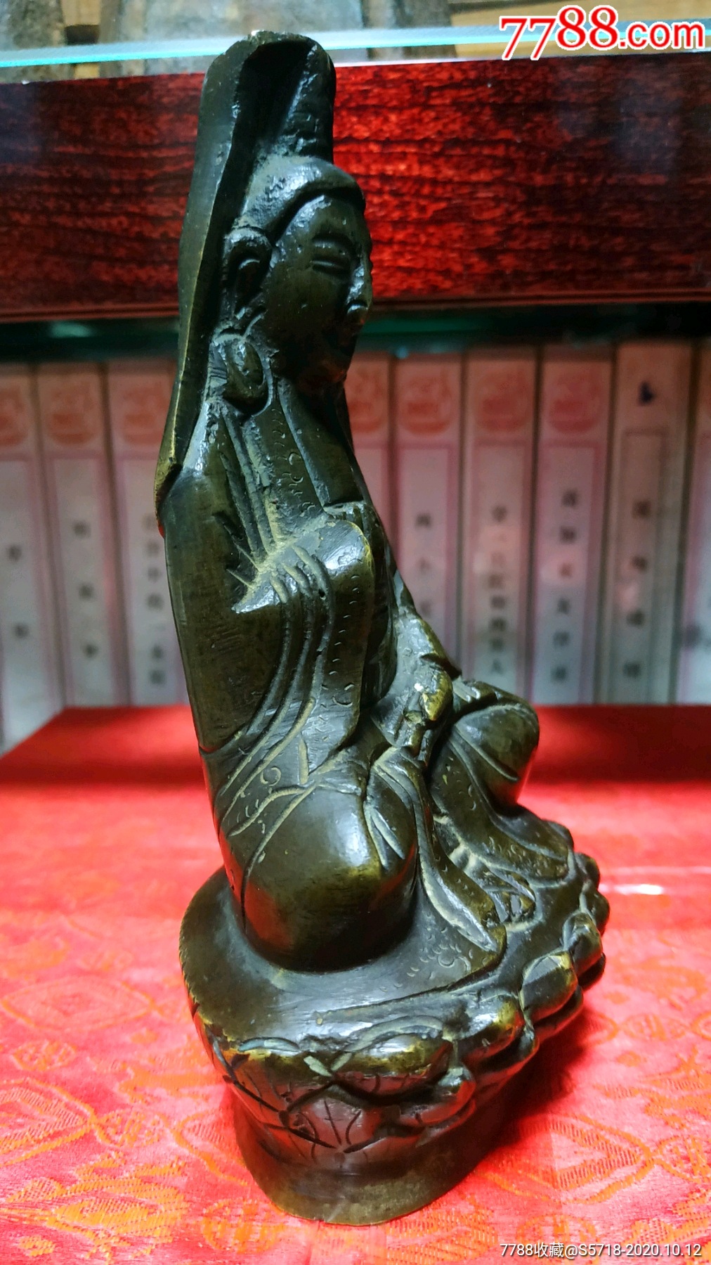 清代铜观音,高15厘米,1.4斤.品相如图.3560元
