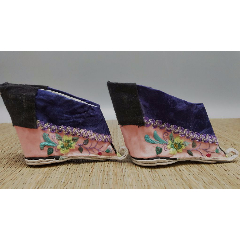 清代三寸金莲绣花鞋