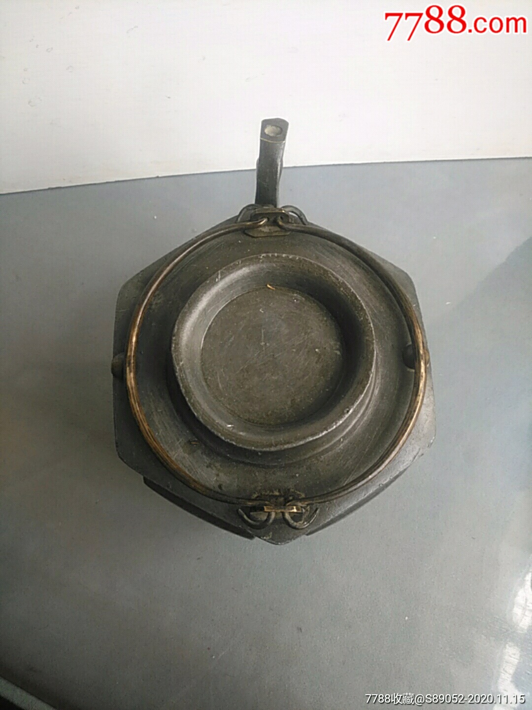 代底款的老锡壶