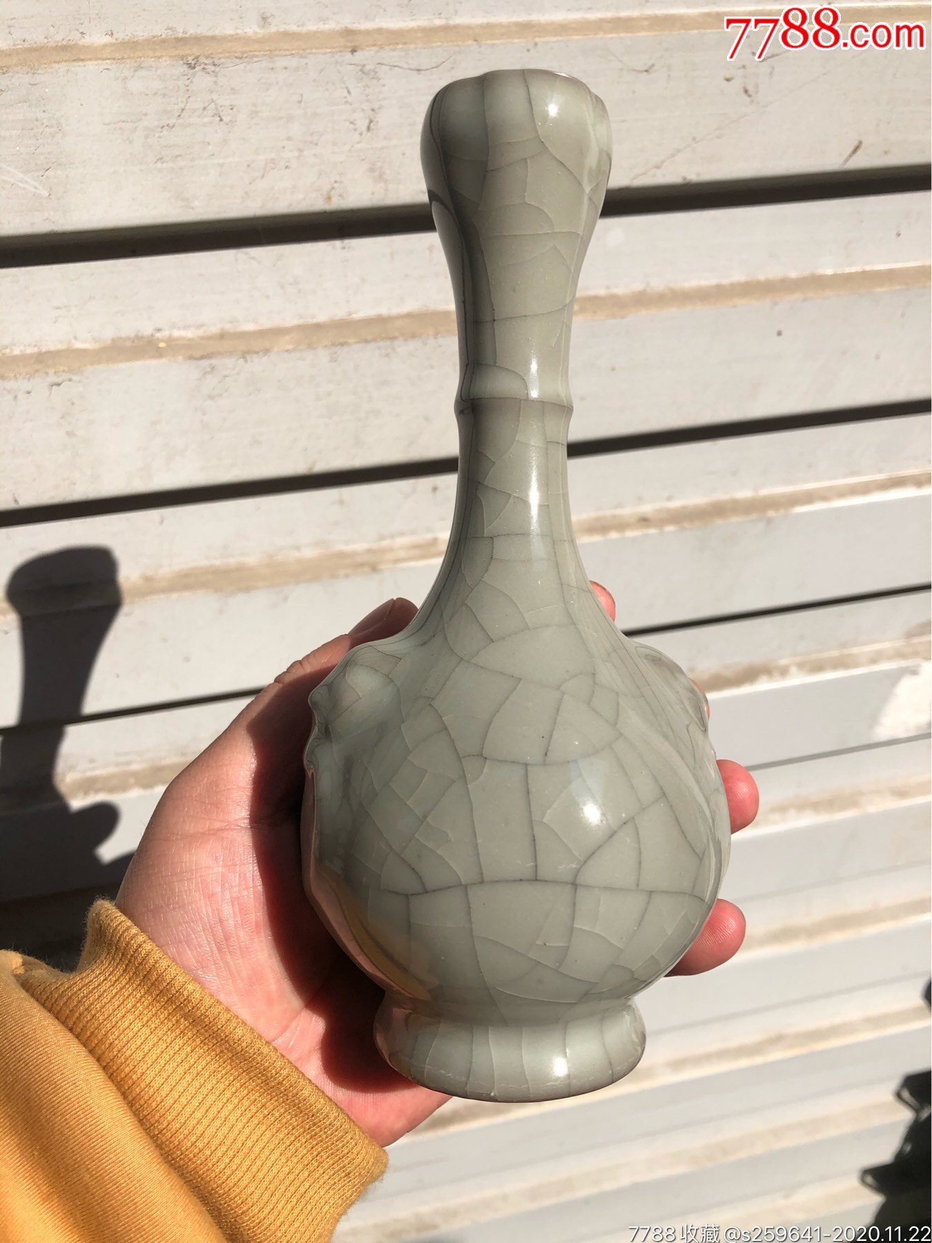 葵口直颈瓶