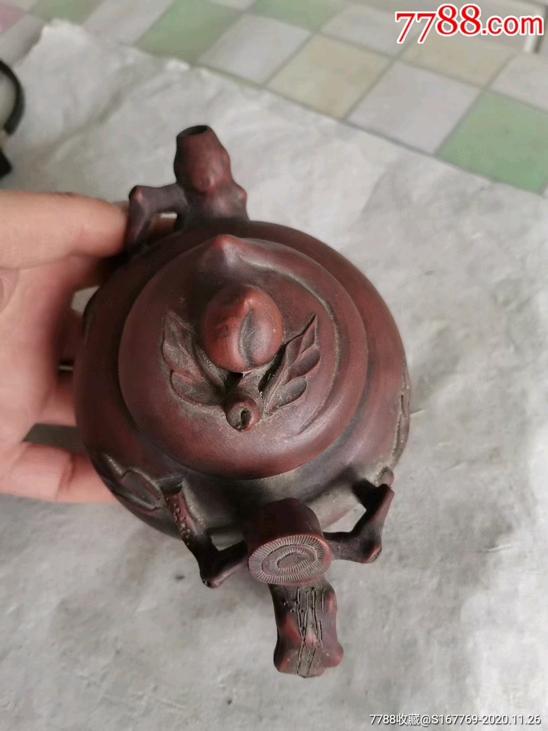 名家款蒋蓉制紫砂壶一个