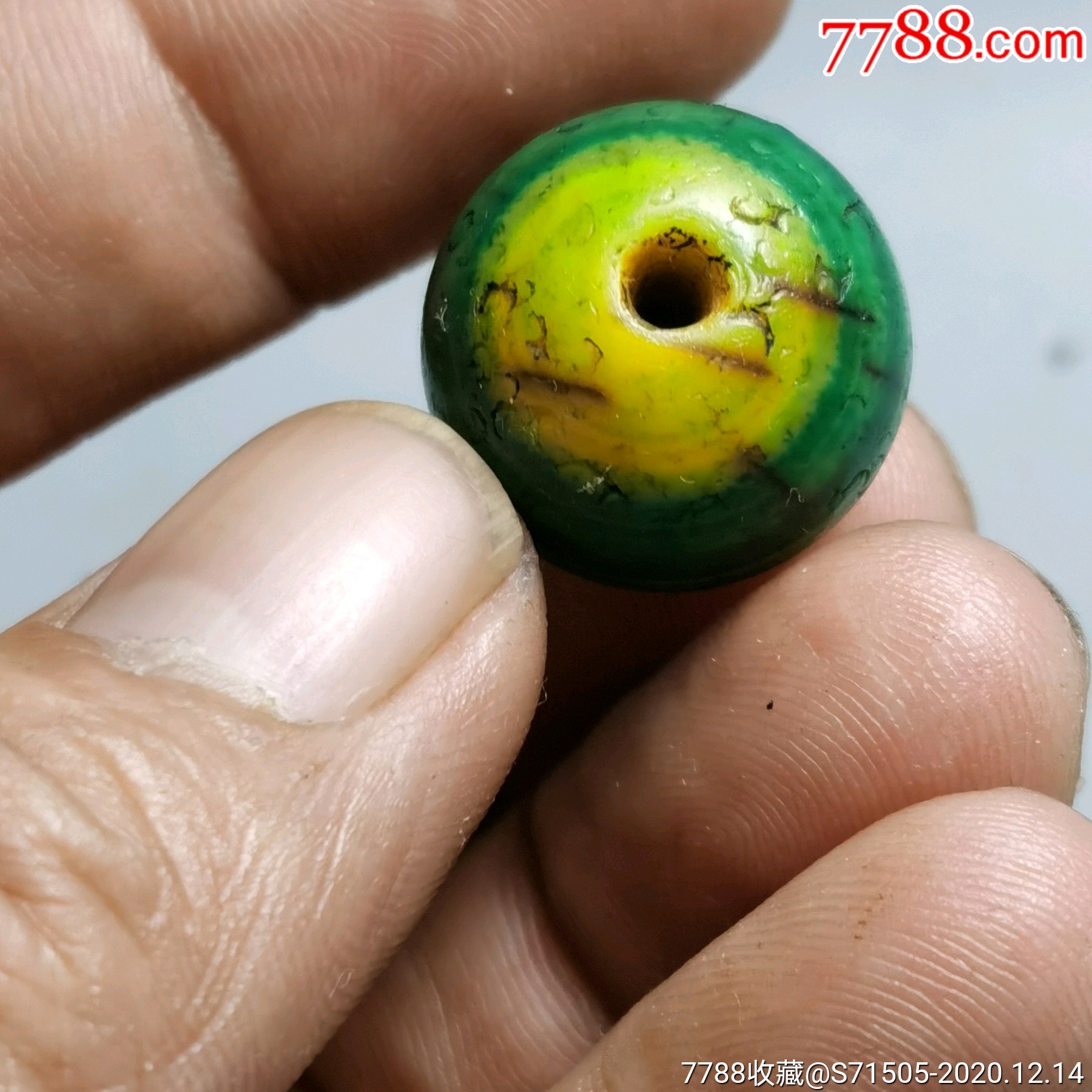 辽金老玛瑙黄绿珠子,有天然的眼睛