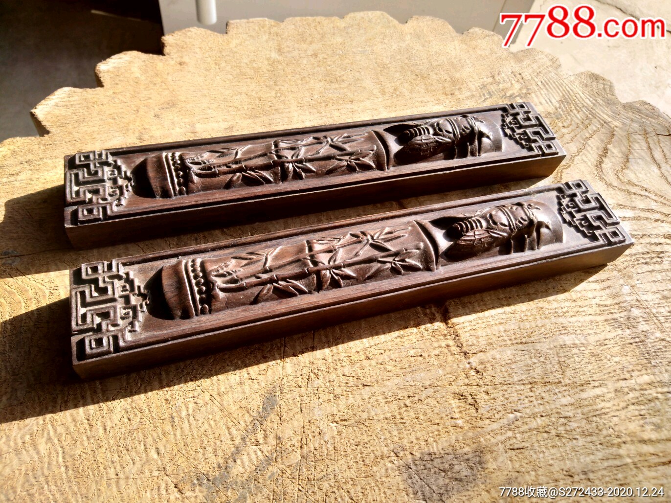 文房书画佳品～檀木雕刻知足常乐镇尺一对,雕工细致,黑筋明显,木质
