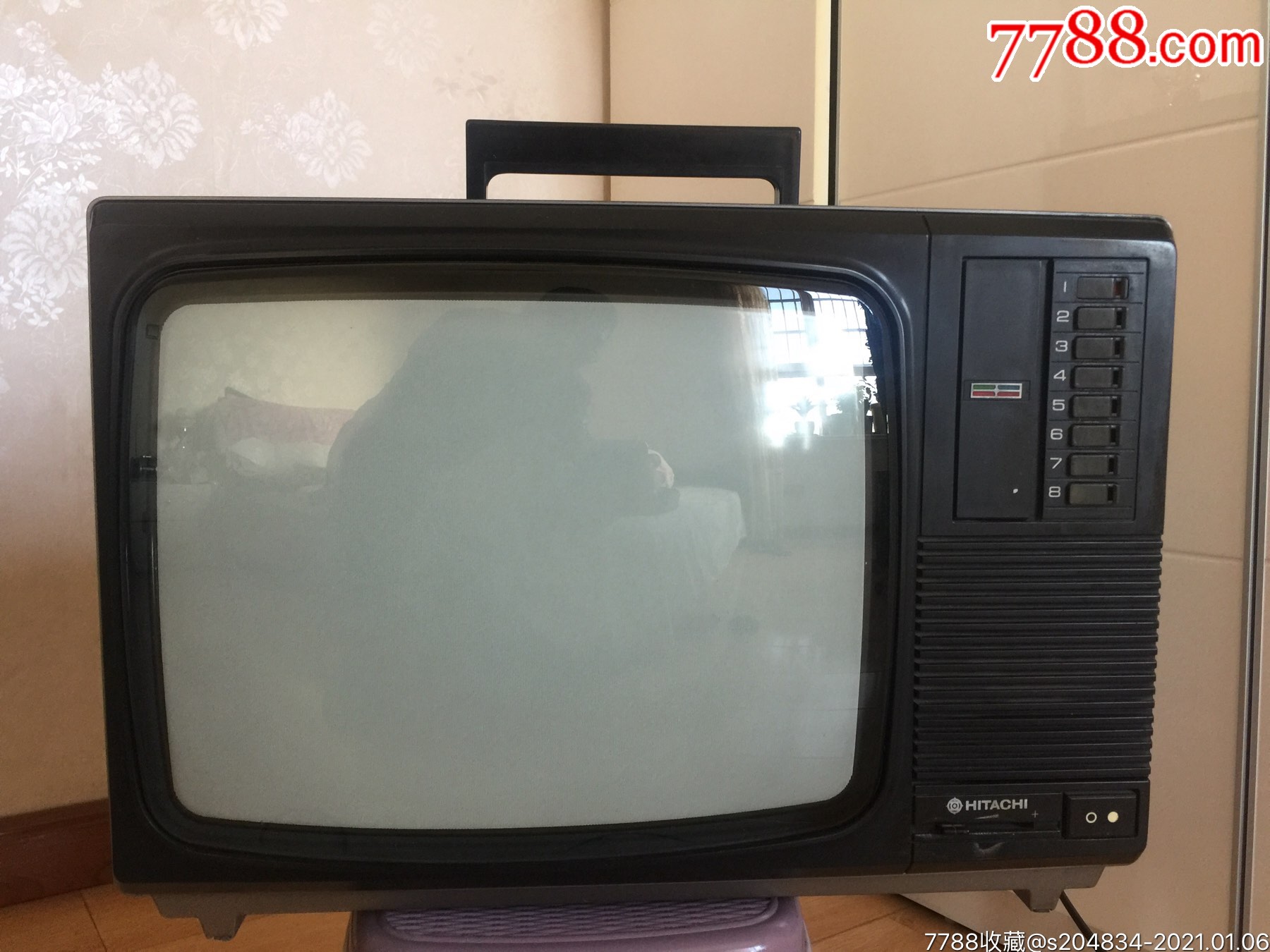 日立14英寸彩色电视机