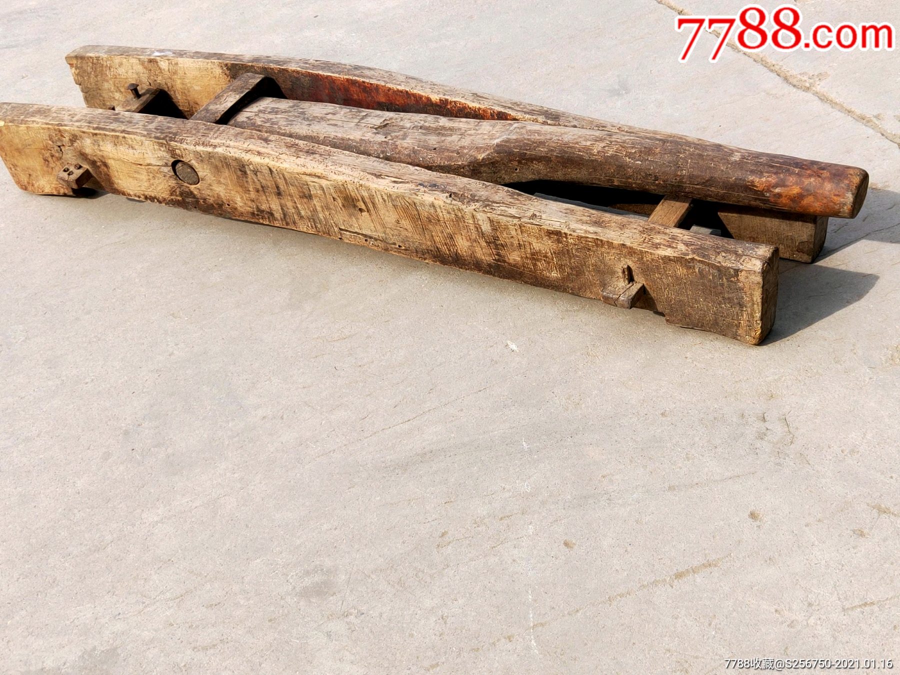 古代审犯人用的刑具夹棍品相如图材质核桃木完整包老尺寸901