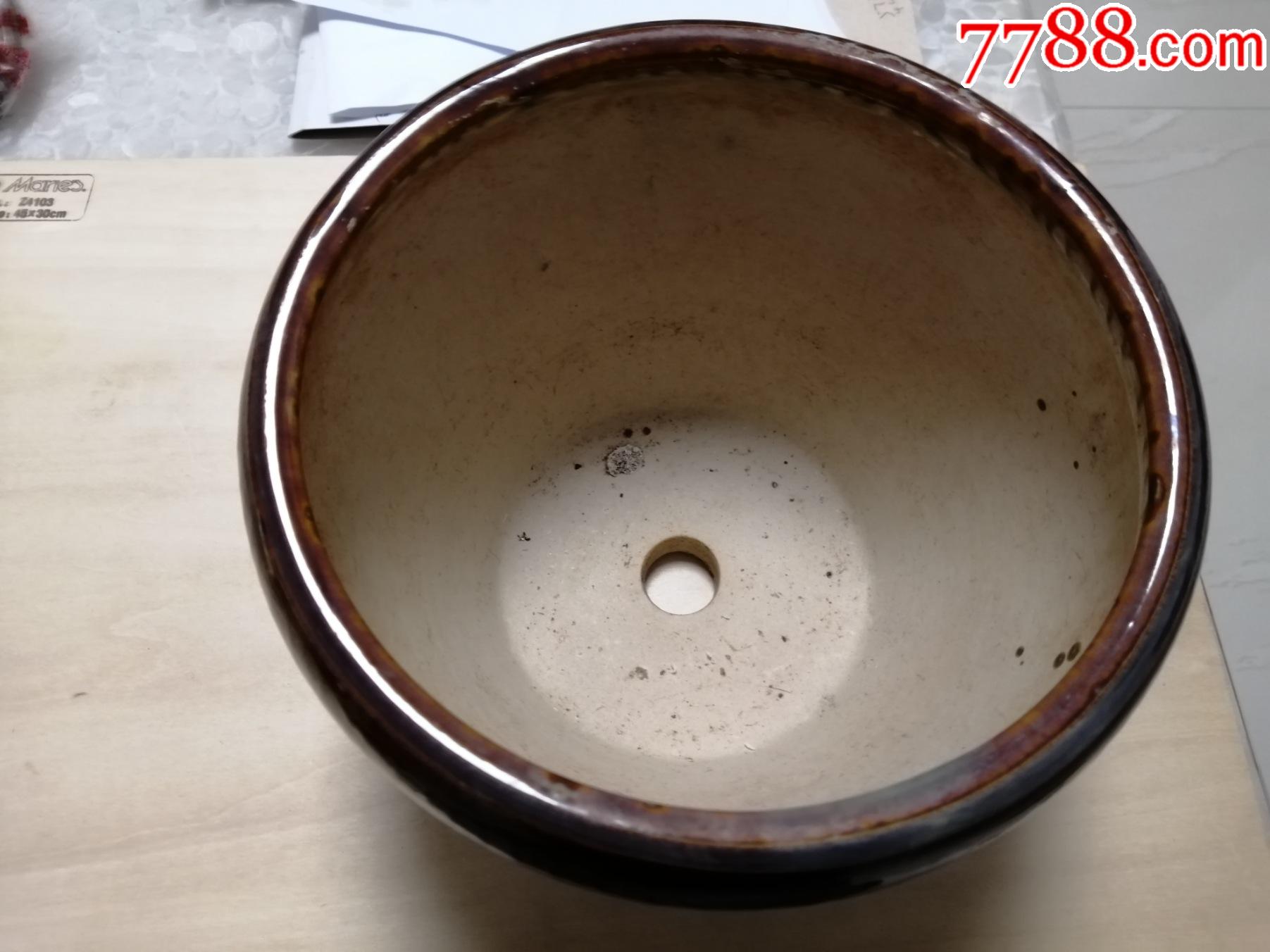 长沙铜官窑陶瓷花盆一个,窑变釉,釉表面有蛤蜊光泽,包浆温润,色泽自然