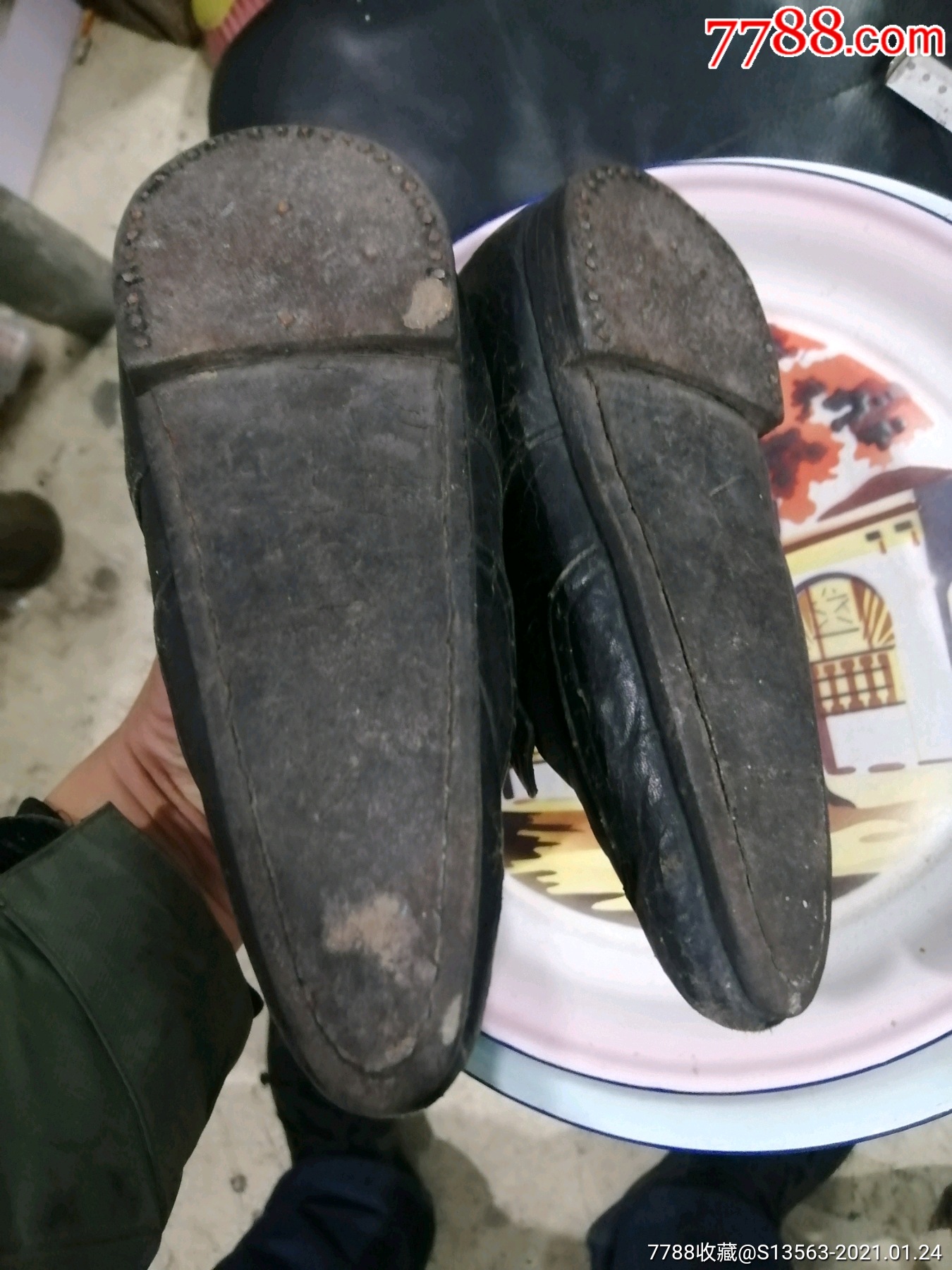 清末时期三寸金莲皮鞋