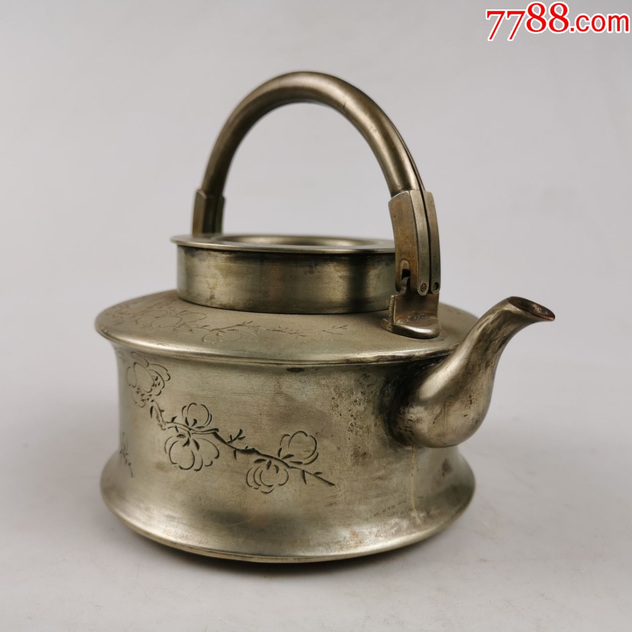 白铜刻花诗文提梁壶造型精巧的铜茶壶