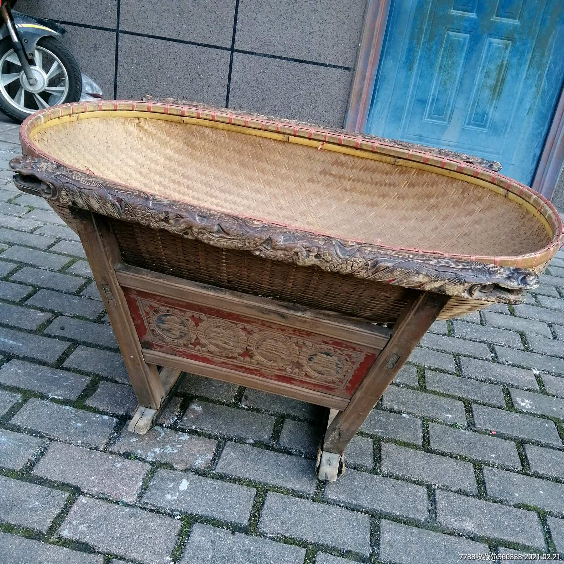 清代游龙纹木雕摇篮,婴儿床
