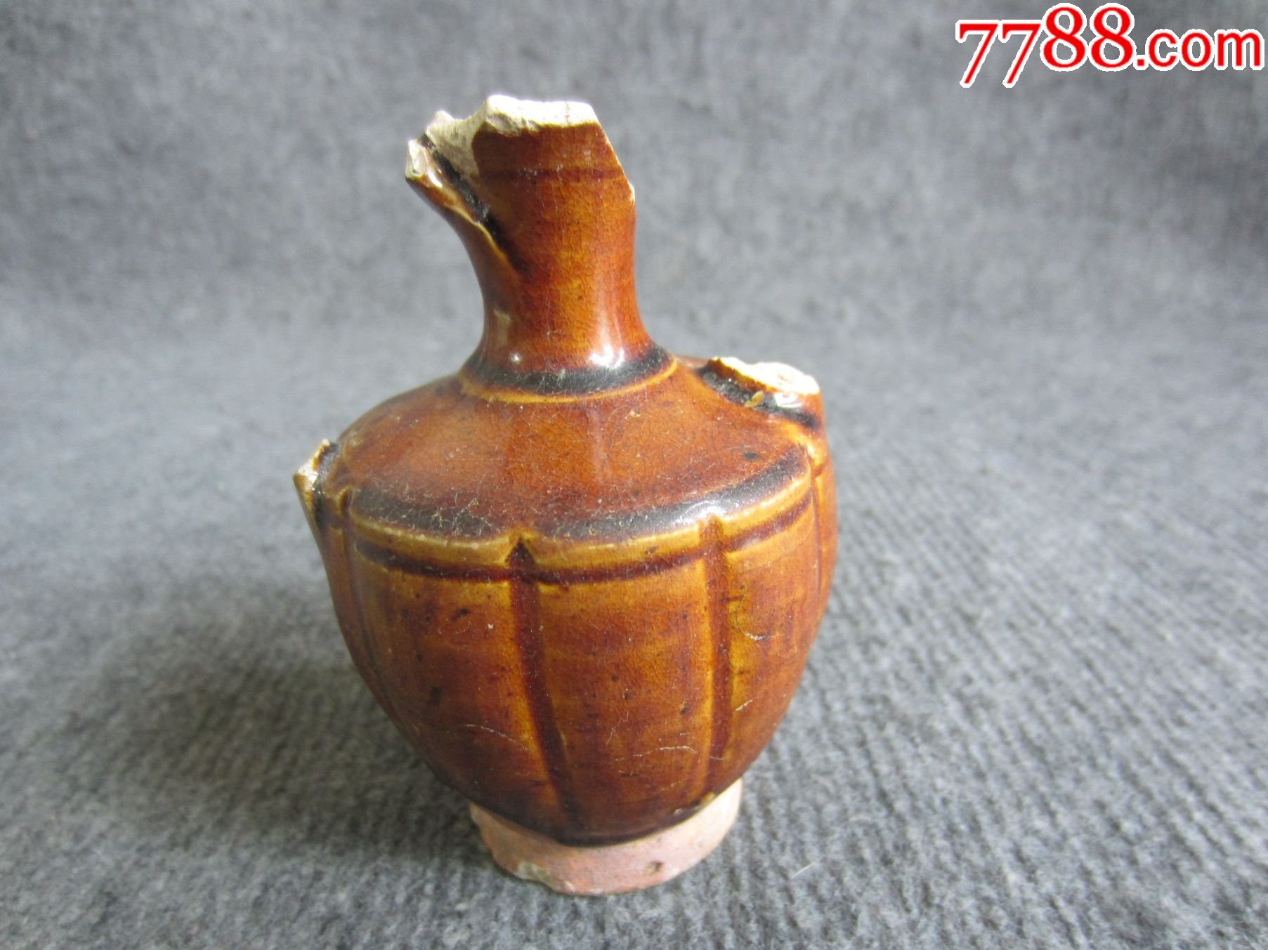 宋金酱釉小执壶标本