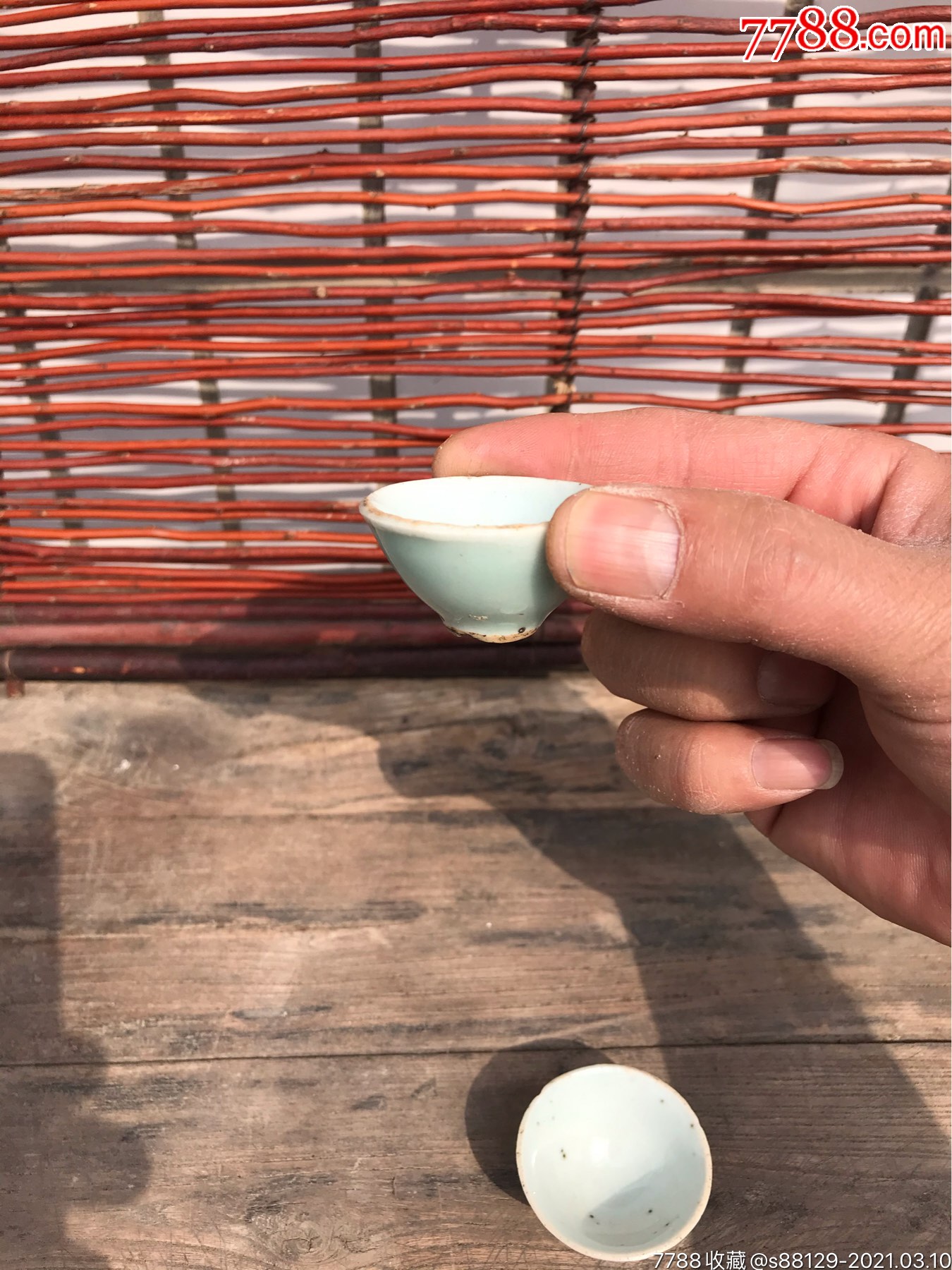 清代豆青小酒杯酒盅