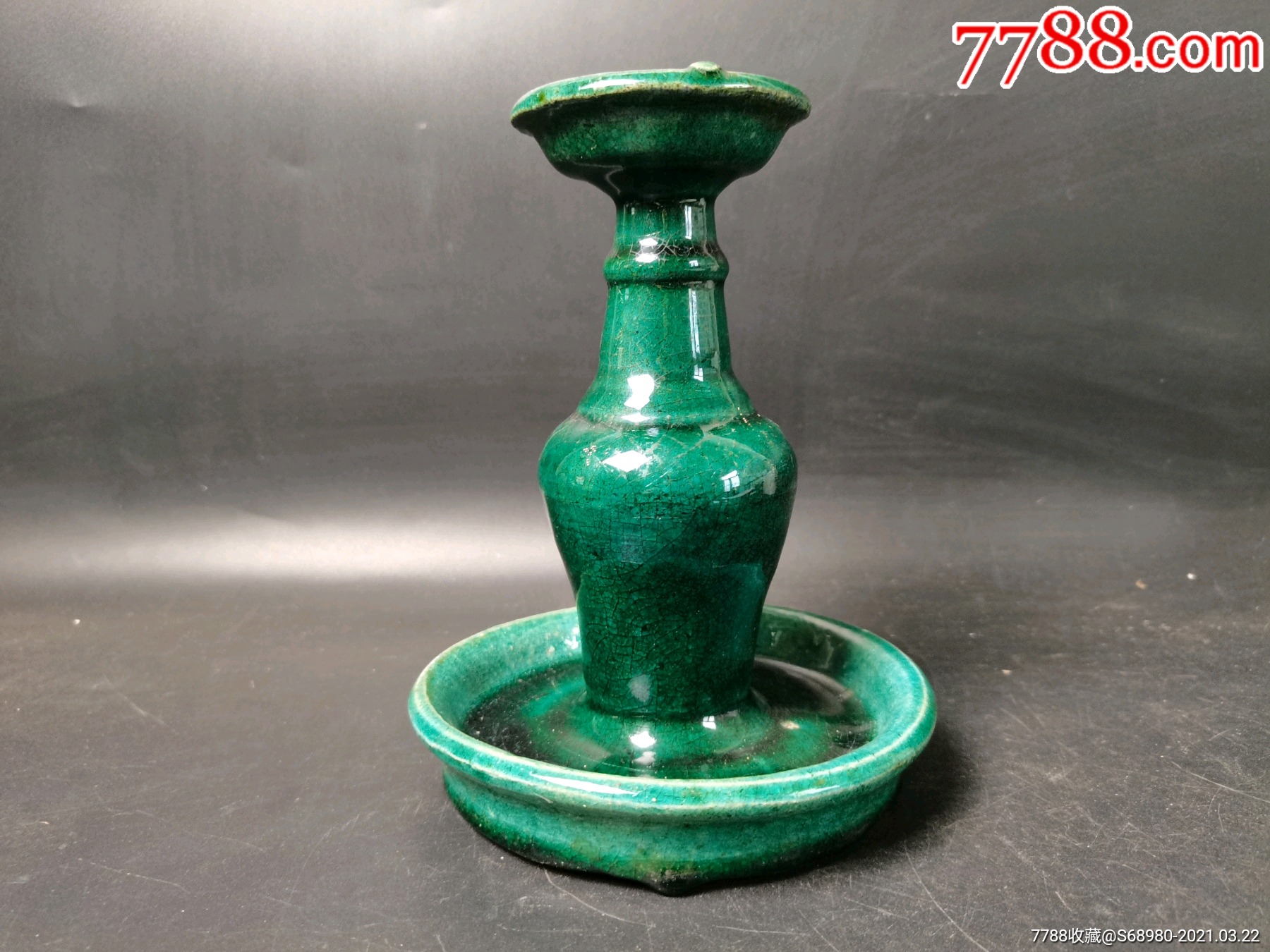 清代石湾陶绿釉烛台