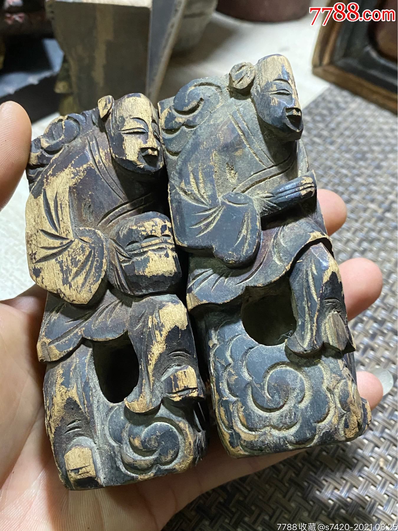 特价,清代和合二仙人物木雕一对