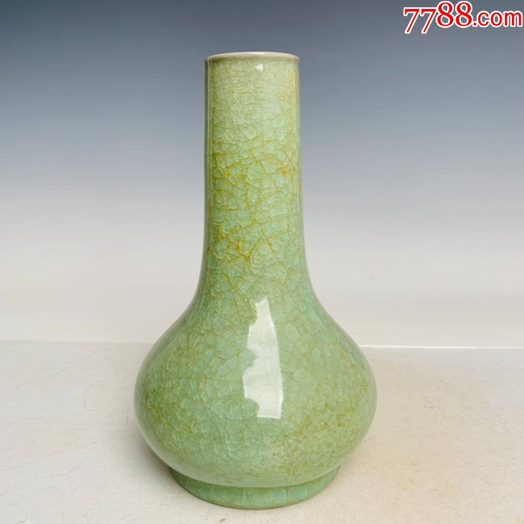 回流汝瓷冰片花瓶,高22.厘米,直径13厘米(现代工艺品)