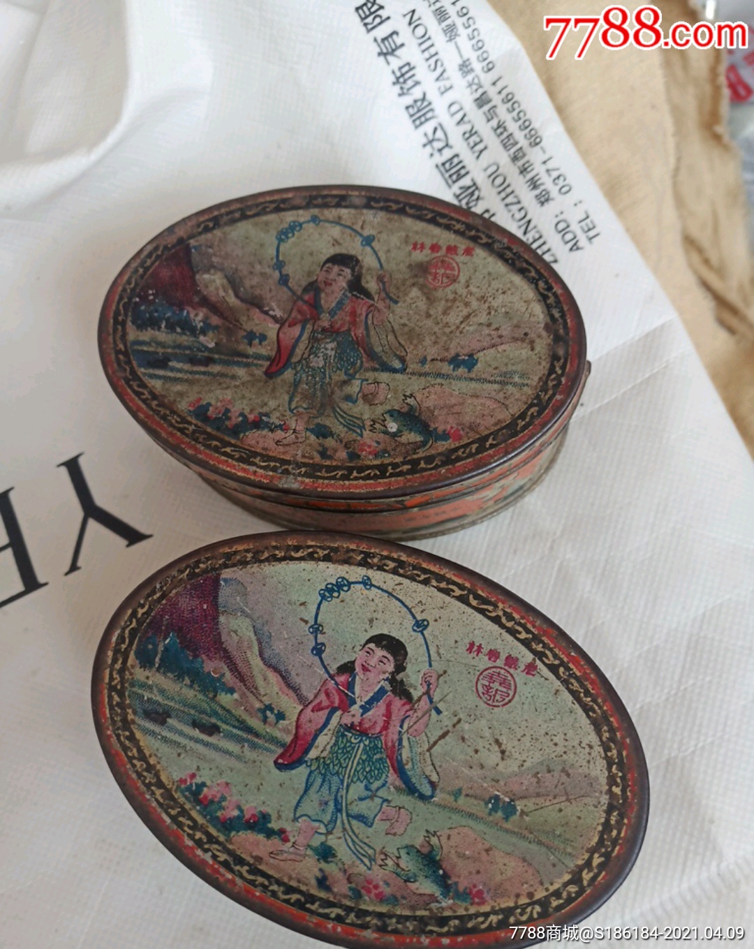 一对鸭蛋香粉盒