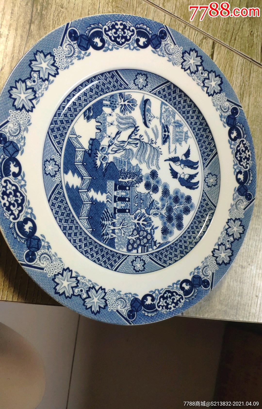 中国景德镇瓷厂制瓷盘