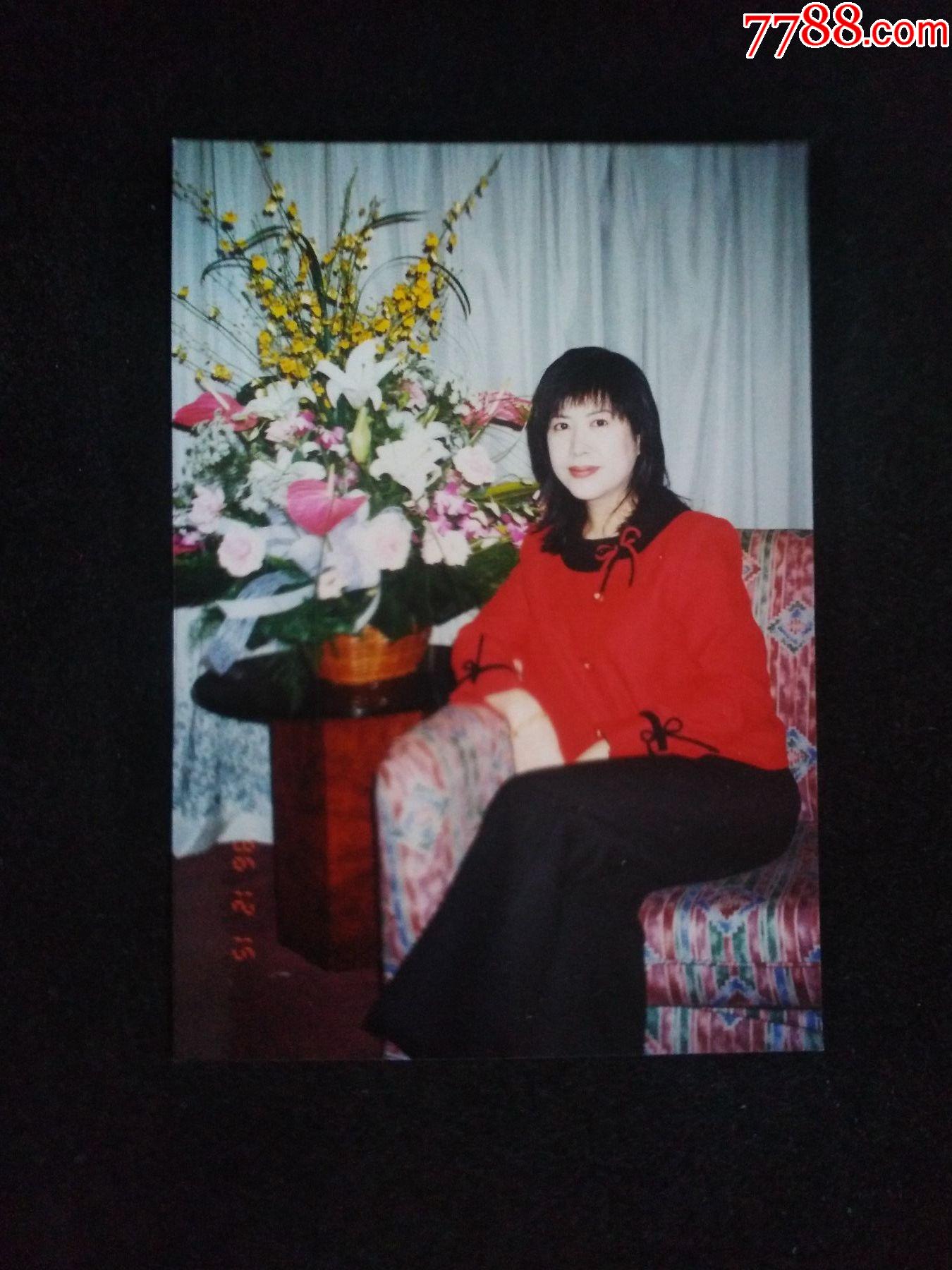 香港著名人士,梁以薇女士,1996年