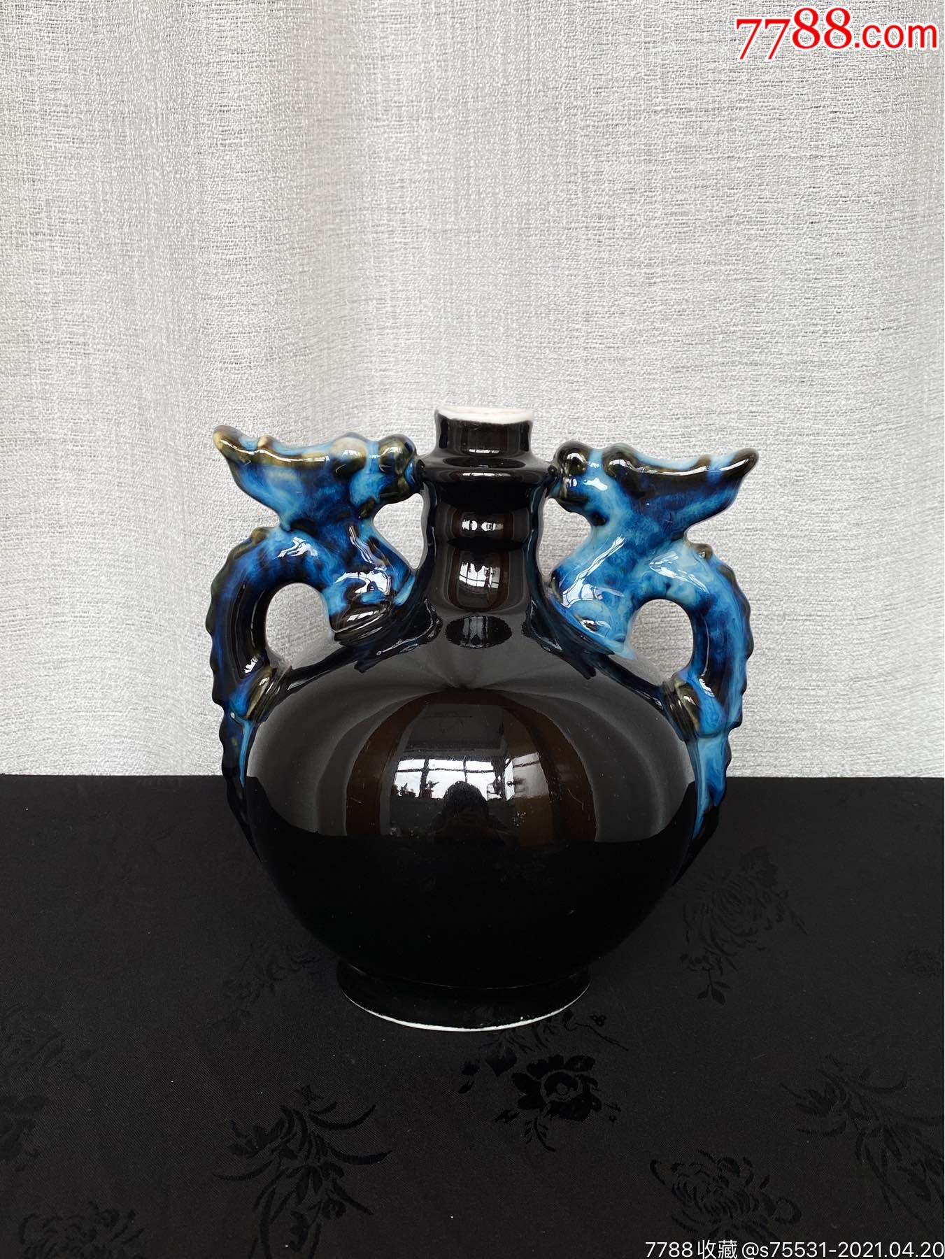 上世纪80年代淄博美陶生产花釉龙首耳瓶